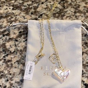 KENDRA SCOTT GOLD POPPY NECKLACE